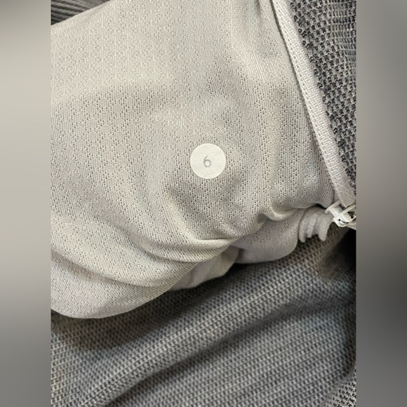 Lululemon Funnel Neck Full Zip Jacket, Gray and White Size 6 - Picture 7 of 10